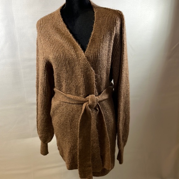 Wool blend cardigan Topshop, size 8-10, light brown color, very warm. - Picture 1 of 4